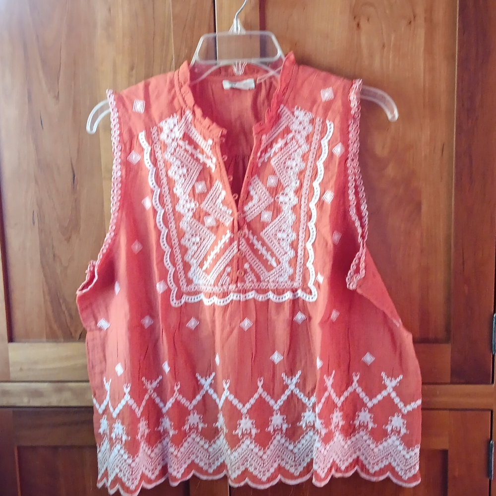 Sundance, cotton, embroidered,  sleeveless blouse with beautiful eyelet, PXL